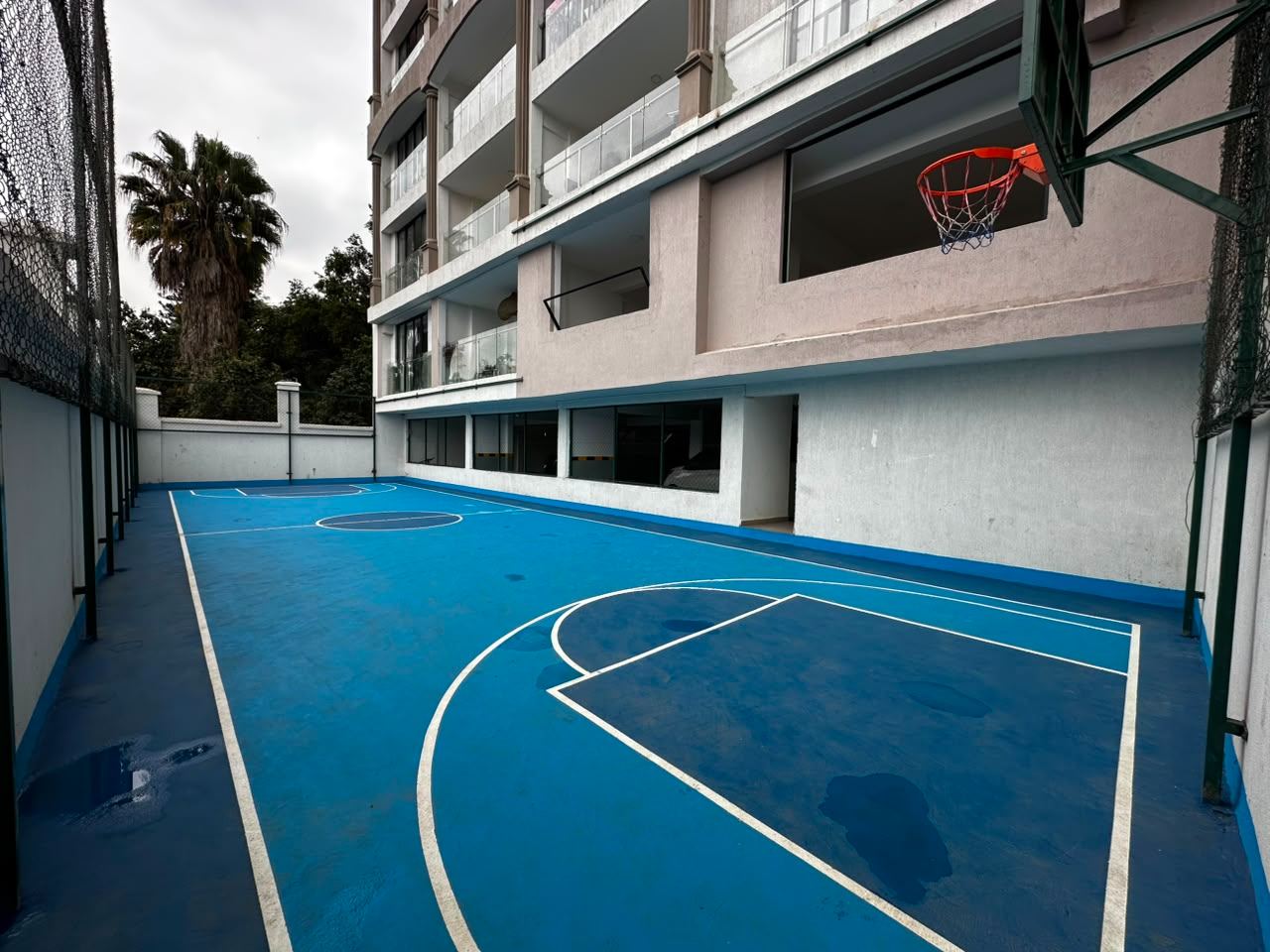 ULTRA 4 BEDROOM PLUS DSQ FOR RENT IN PARKLANDS ALONG 6TH PARKLANDS AVENUE WITH FULL BACKUP GENERATOR