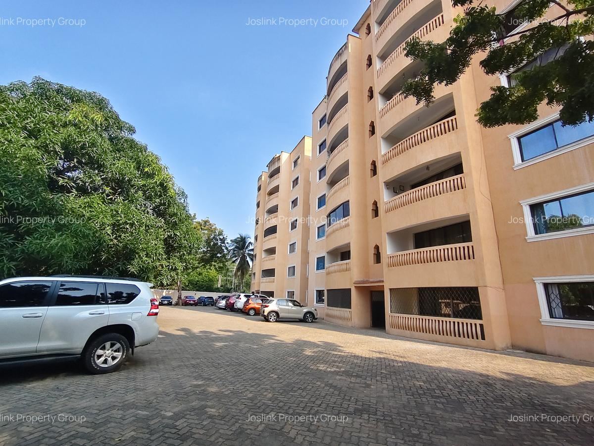 3 Bed Apartment with En Suite at Greenwood Drive