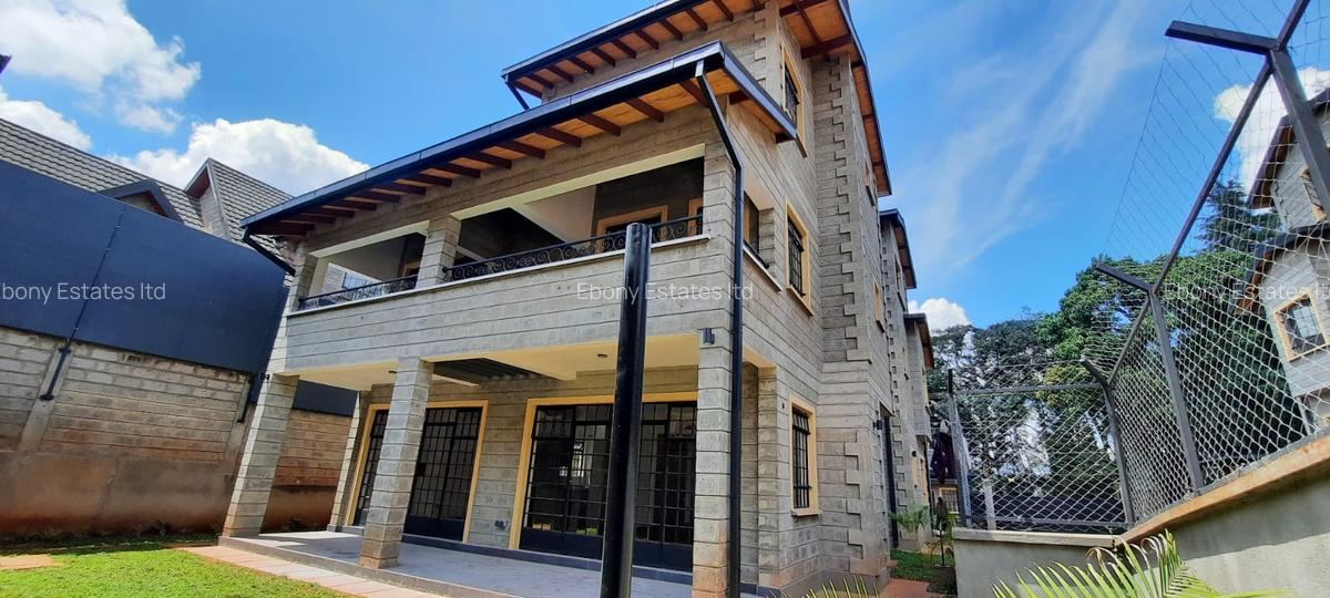 5 Bed Townhouse with En Suite in Lavington
