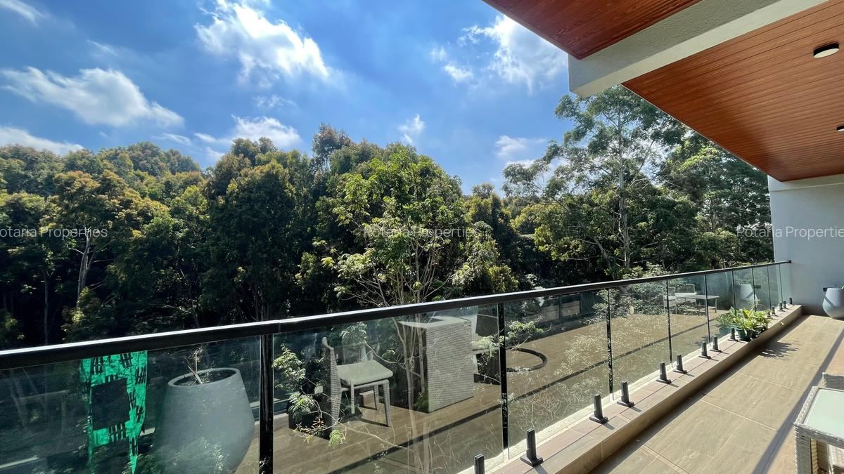 4 Bed Apartment with En Suite in Spring Valley