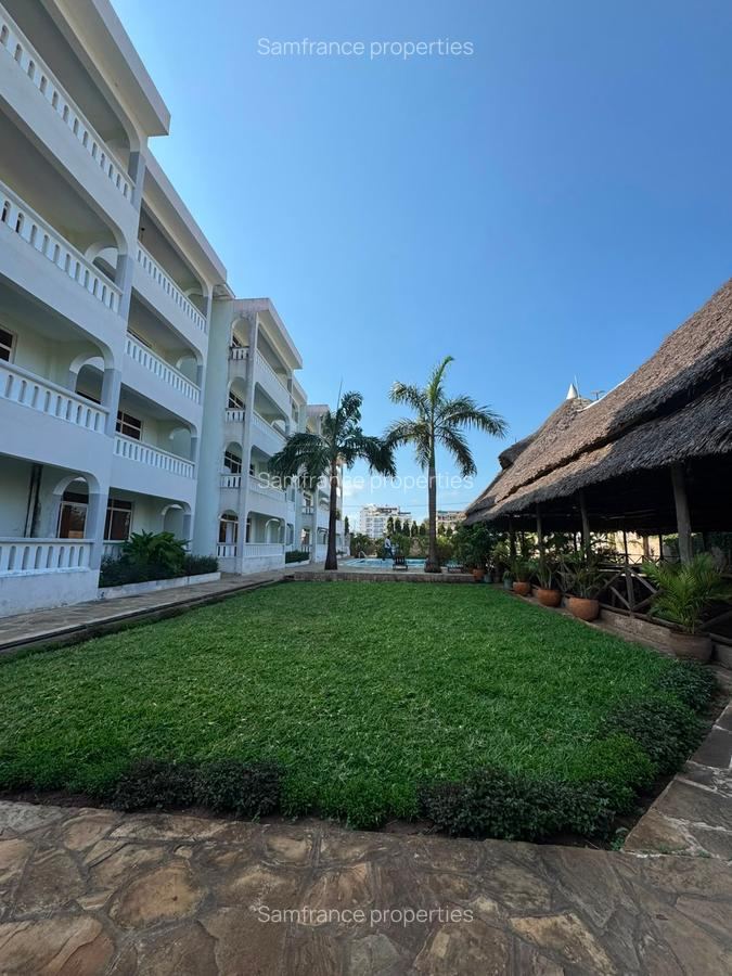 1 Bed Apartment with En Suite at Serena Road